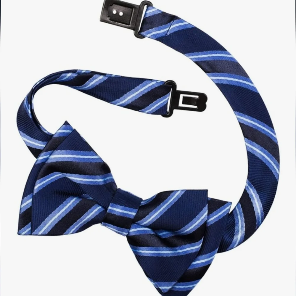 NWT Classic Striped Kids Bow Tie in Navy and Light Blue